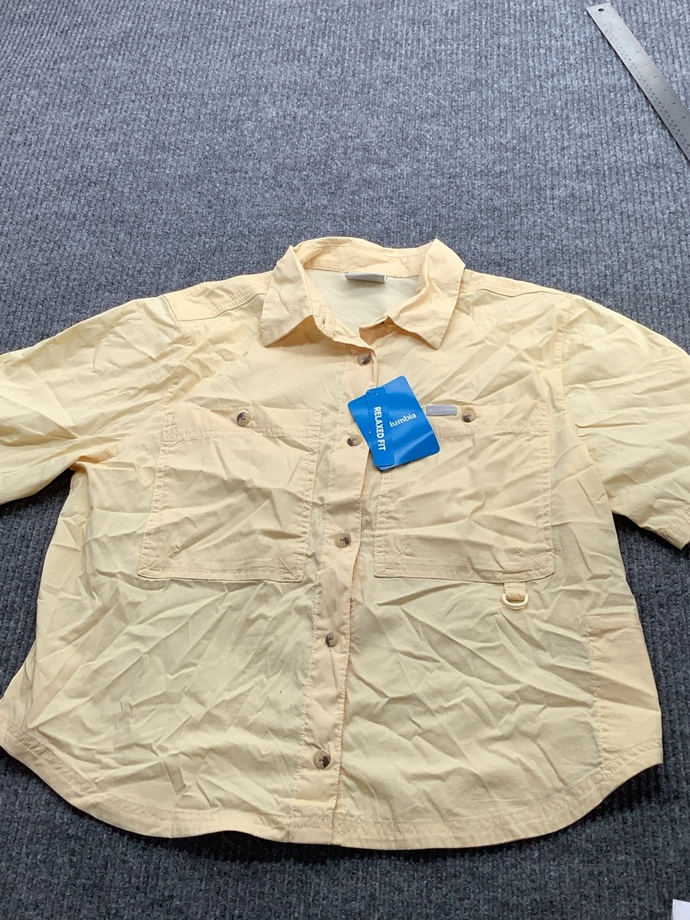 Columbia Men’s Light Yellow Short-Sleeve Outdoor Shirt Jacket